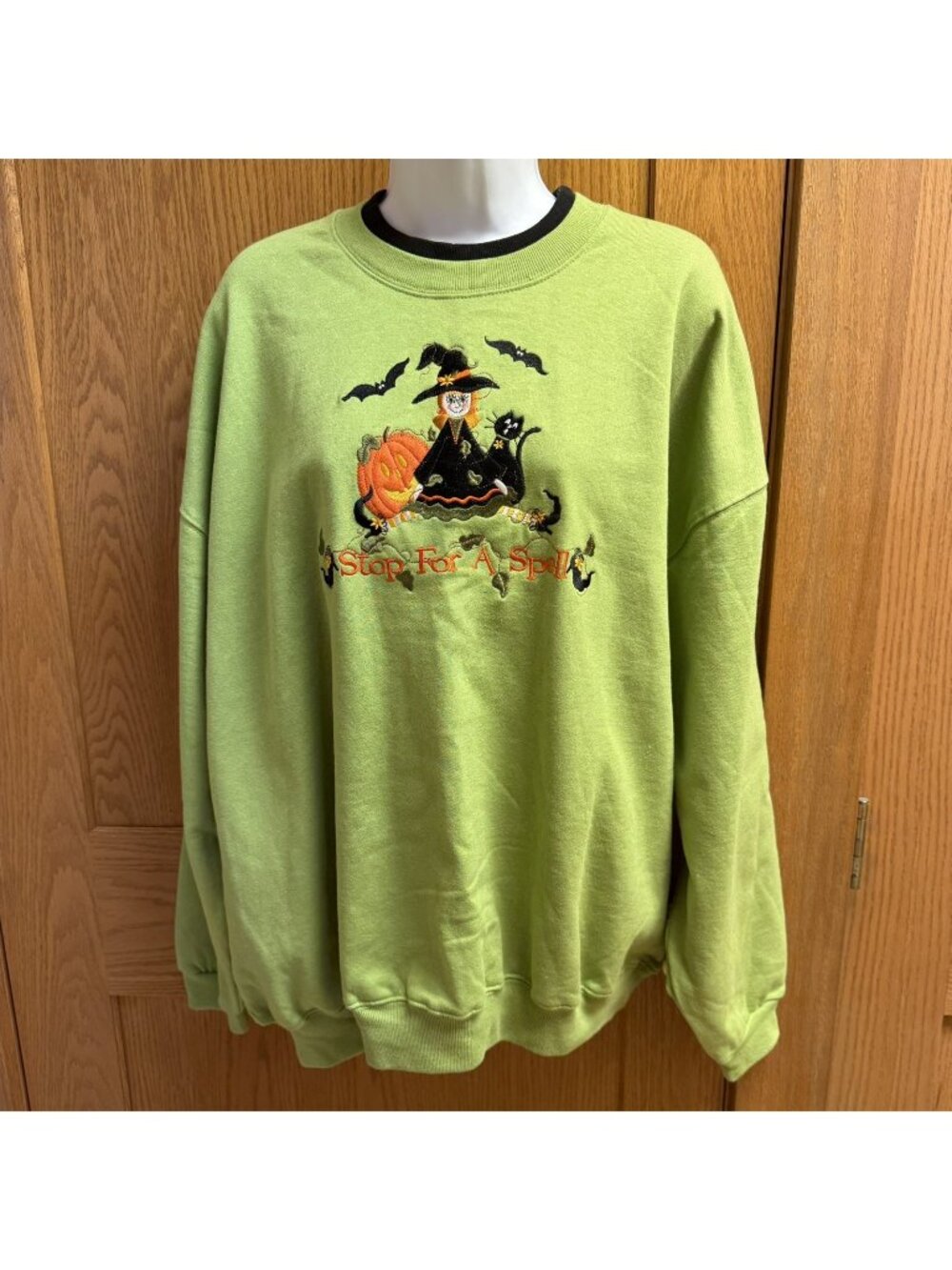 NWT Liberty Lane Halloween Witch Pumpkins Cat Embroidered Sweatshirt - Plus 2X